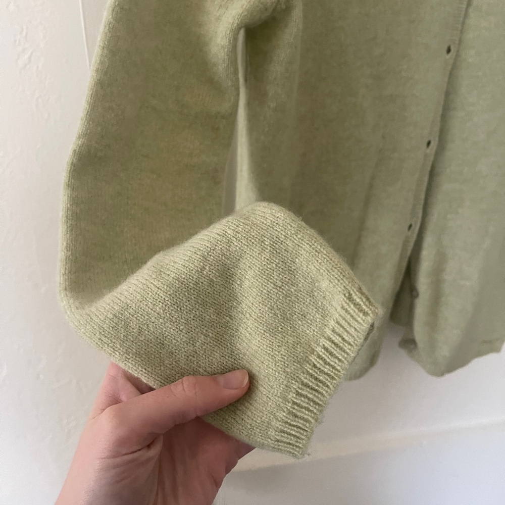 Vintage Old Navy 100% lambs wool light green button cardigan woman’s large - Picture 4 of 7